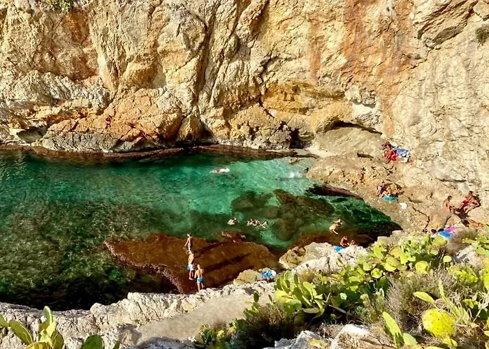 Feriehus La Caletta Casa Vacanze, Private Pool *