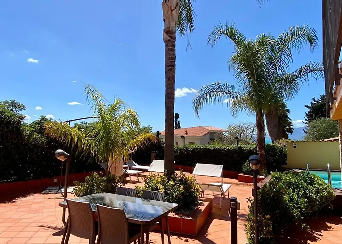 La Caletta Casa Vacanze, Private Pool Terrasini